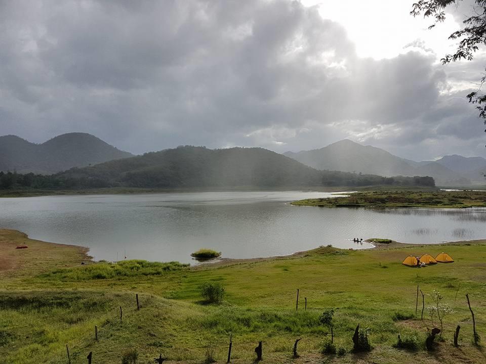 T And P Lake View Villa Kaeng Krachan Exterior photo